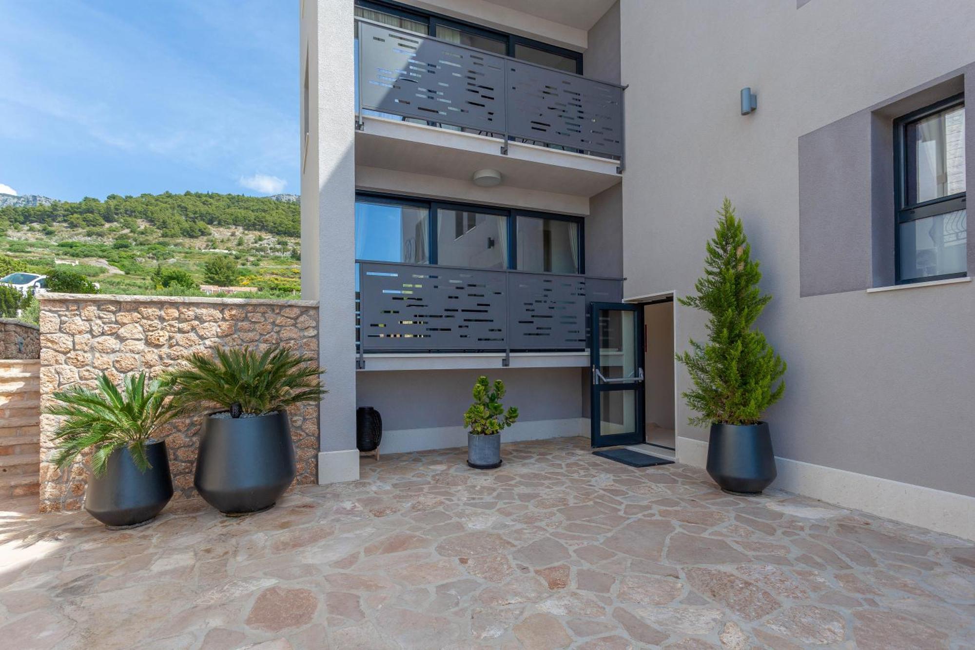 Grey House Apartment Бол Екстериор снимка