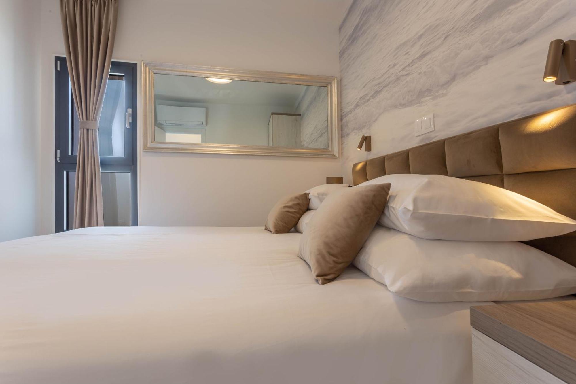 Grey House Apartment Бол Екстериор снимка