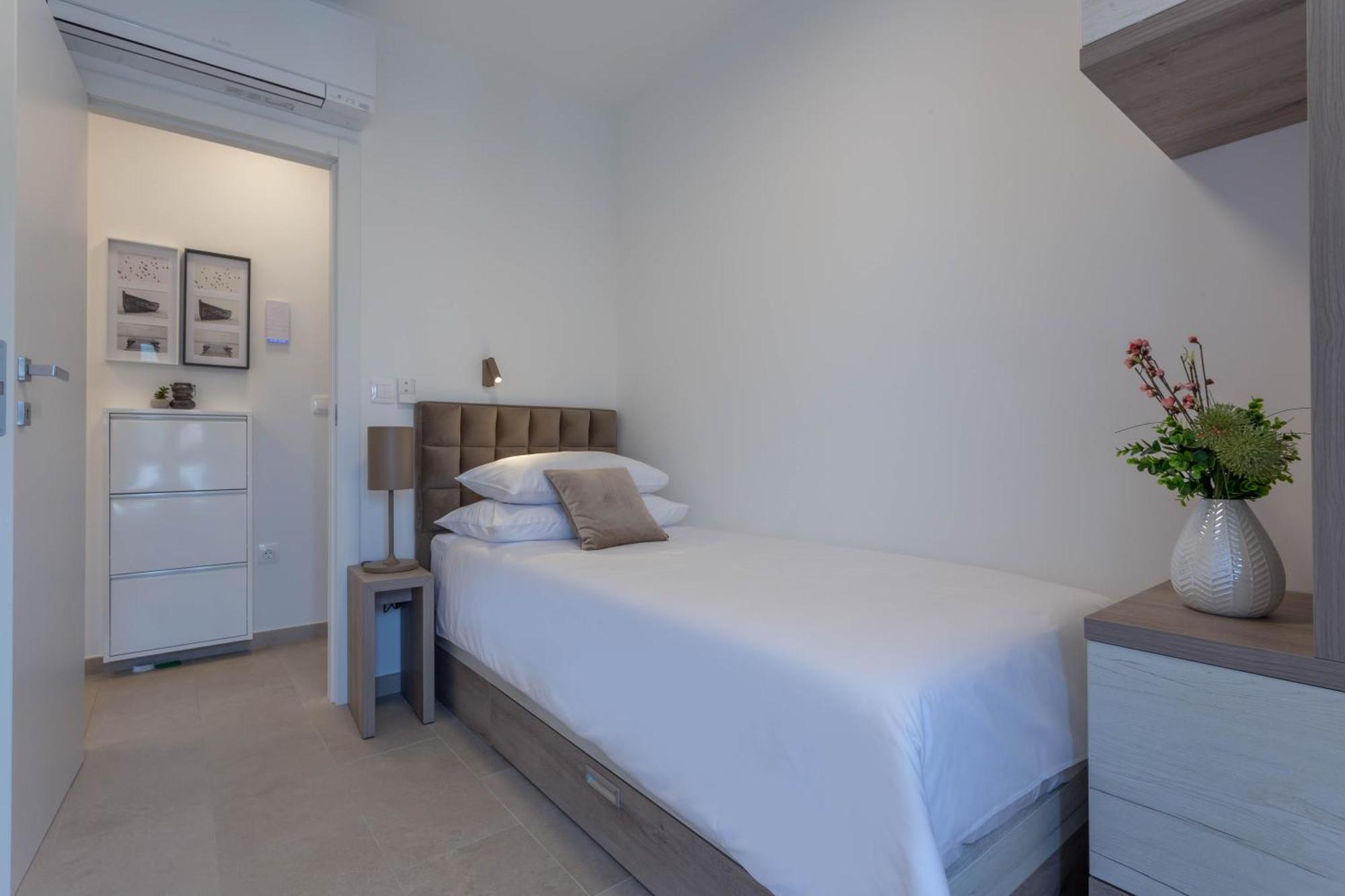 Grey House Apartment Бол Екстериор снимка